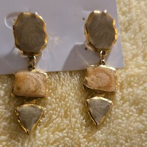 Vintage Resin Gold Dangle Earrings